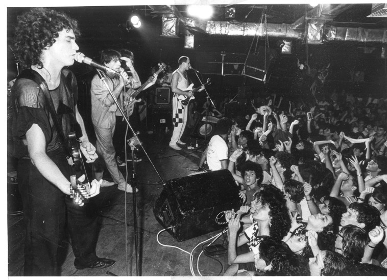 הופעה של תיסלם, 1983