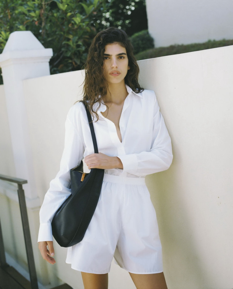 סאן מזרחי לובשת The Row - פקטורי 54