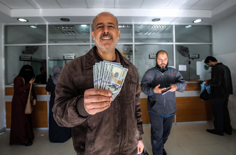 חלוקת הכספים הקטארית לתושבי הרצועה