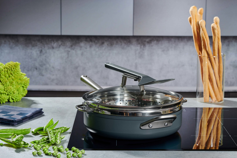 מחבת פוסיבל עם מרית