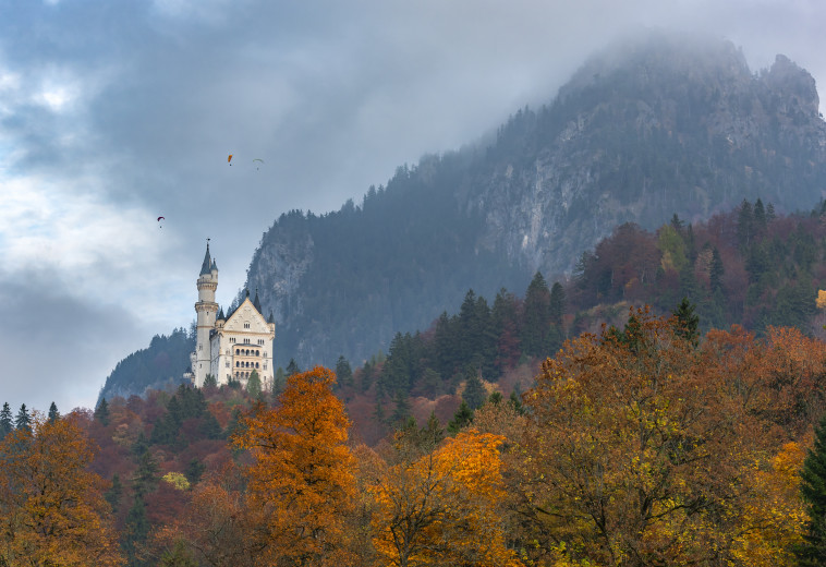 טירת נוישוונשטיין בסתיו