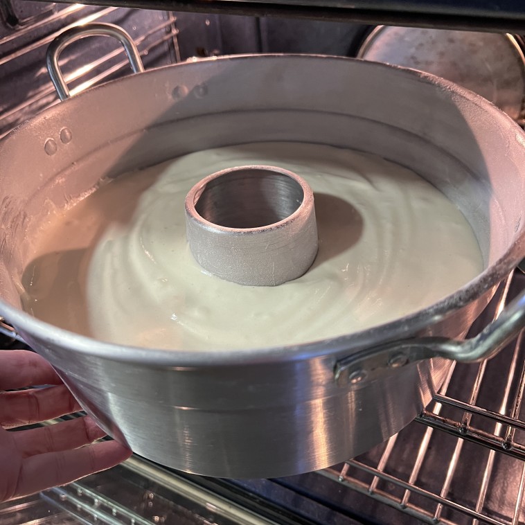 טורט בהיר בטעם לימוני 