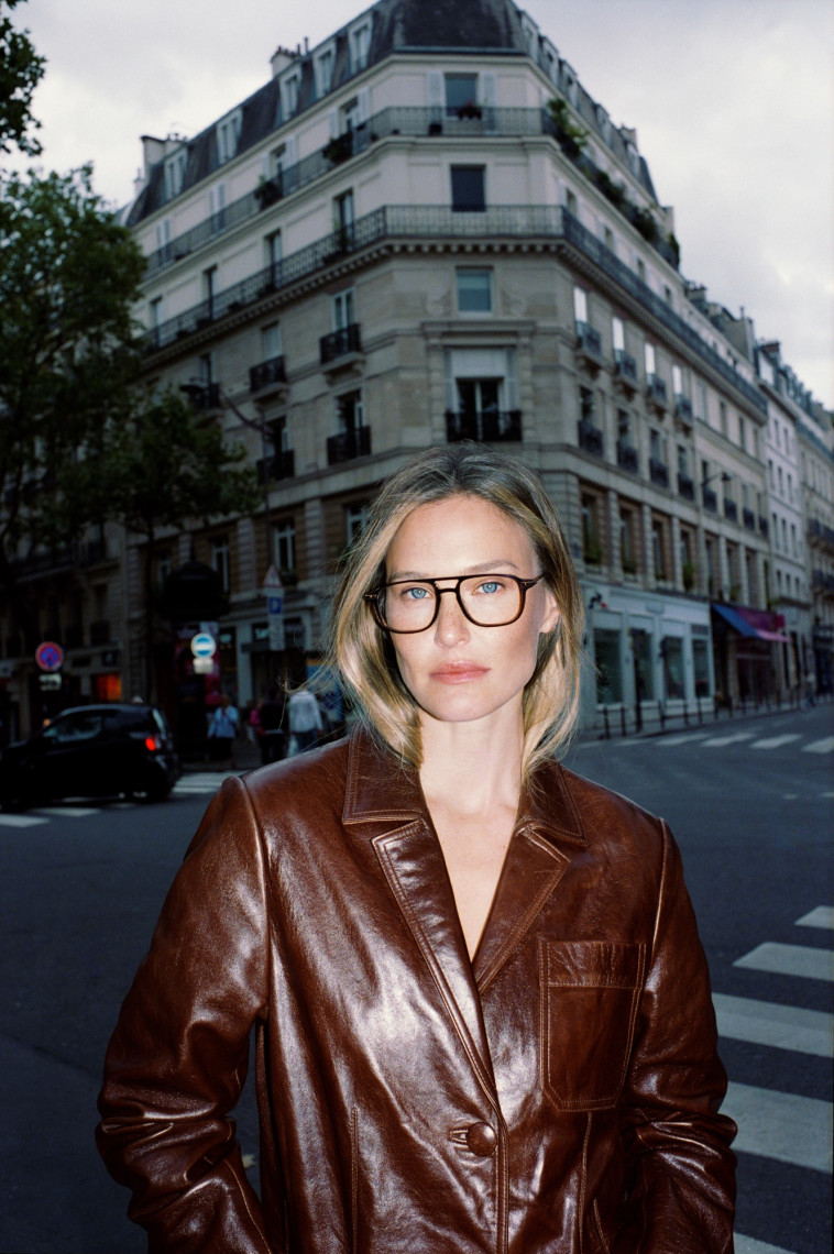 מעדשת המצלמה של הצלם המוכשר