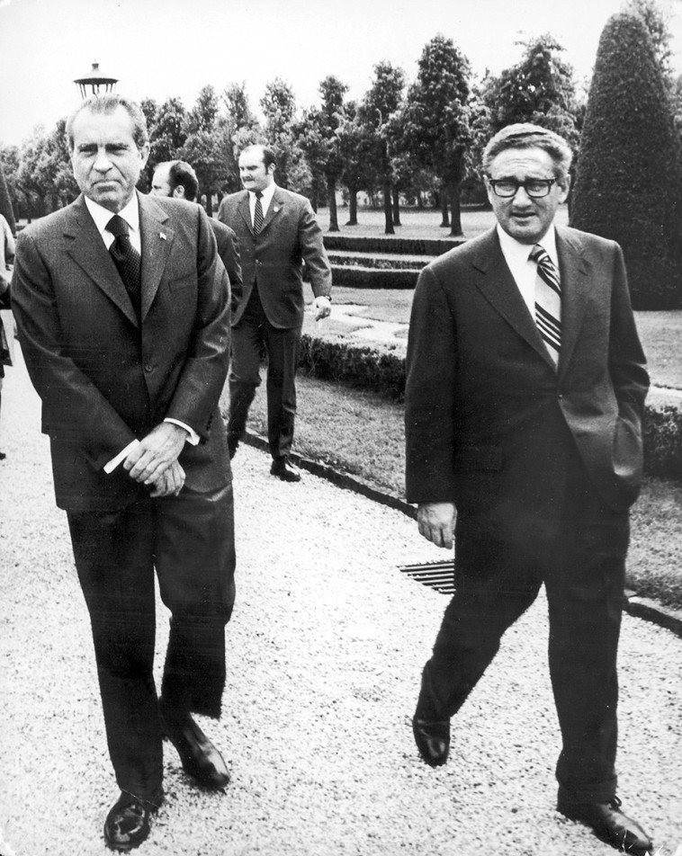 הנרי קיסינג'ר ונשיא ארצות הברית לשעבר ריצ'רד ניקסון (צילום: Getty images)
