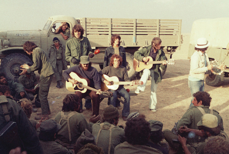 מאיר פניגשטיין, אלון אולארצ'יק, גידי גוב, יוני רכטר ומנחם זילברמן, דני סנדרסון ואפרים שמיר