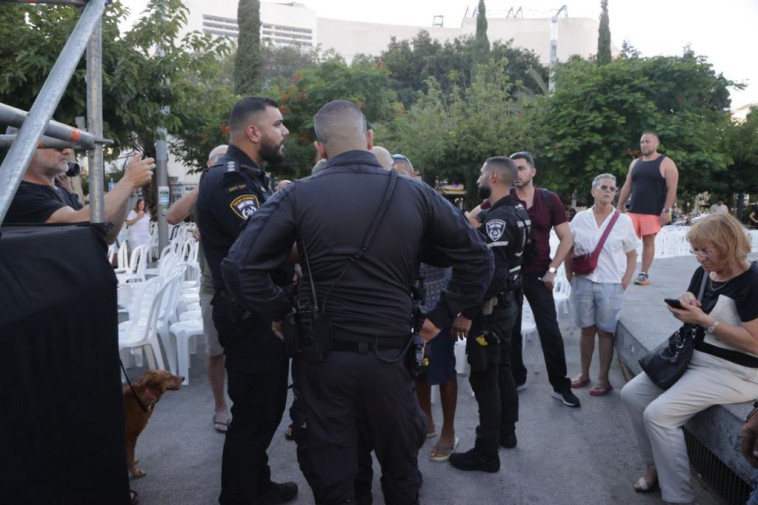 אזור התפילה בכיכר דיזנגוף