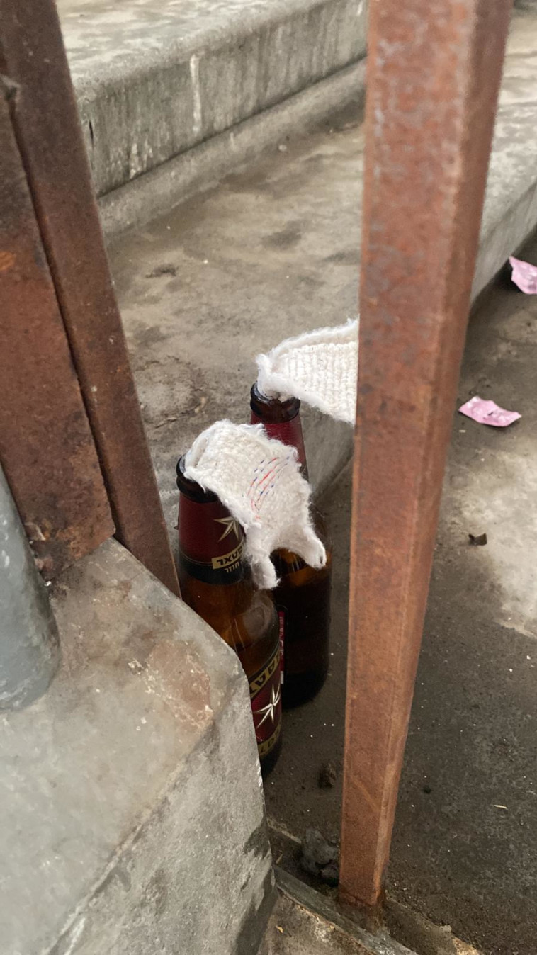 כלי תקיפה שהיו ברשות אוהדי הפועל ת''א לפני הדרבי בתל אביב