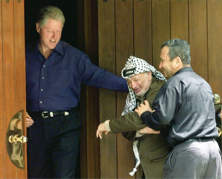 קמפ דיוויד. אהוד ברק, יאסר ערפאת וביל קלינטון