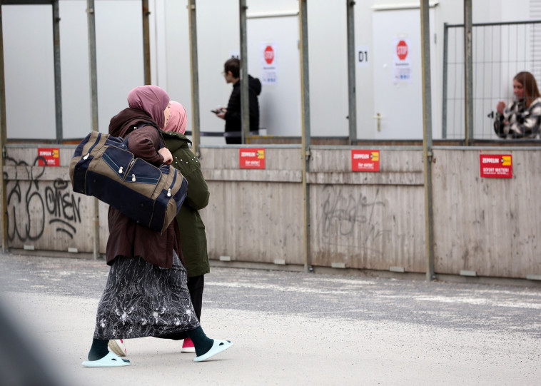 מרכז לקליטת פליטים בברלין, גרמניה (צילום:  REUTERS/Phil Noble)