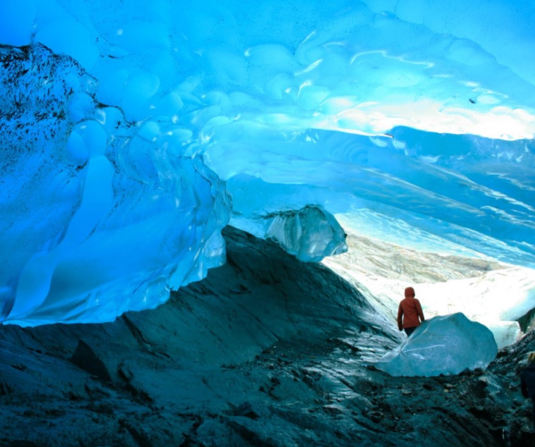 Mendenhall Glacier Caves, אלסקה (צילום: צילום מסך אינסטגרם)