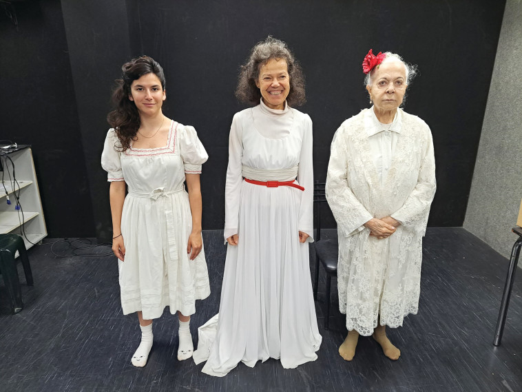 ההצגה ''שעון החול''