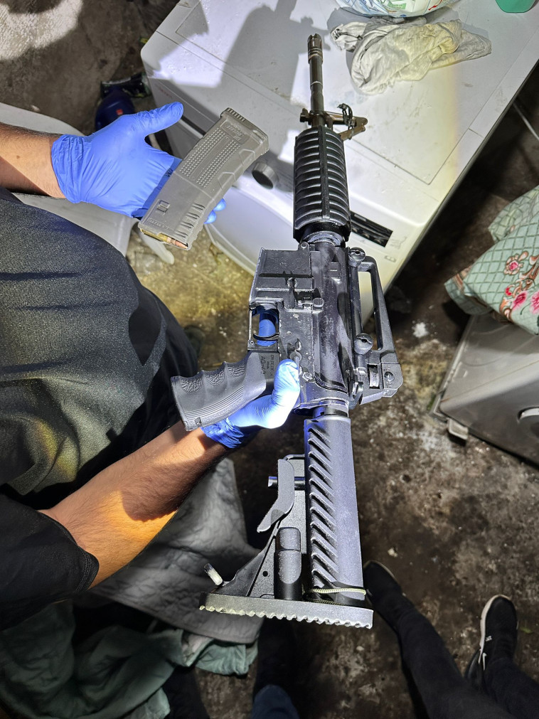 רובה מסוג M-16 שנתפס בכפר כנא