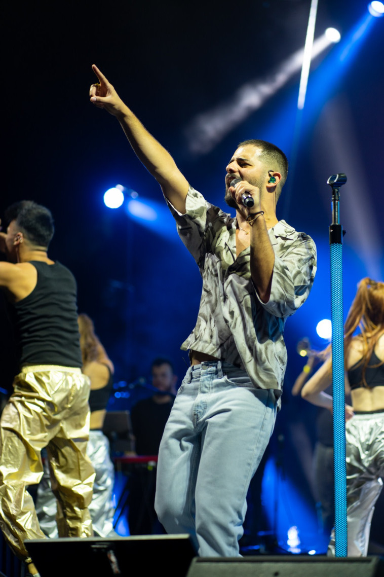 עדן חסון באירוע הפתיחה של פסטיבל לתיאטרון אחר