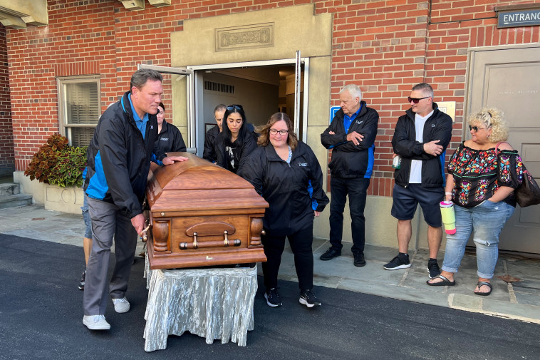 יובא לקבורה רואיה ביום שבת