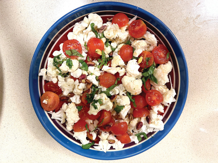 סלט כרובית ועגבניות