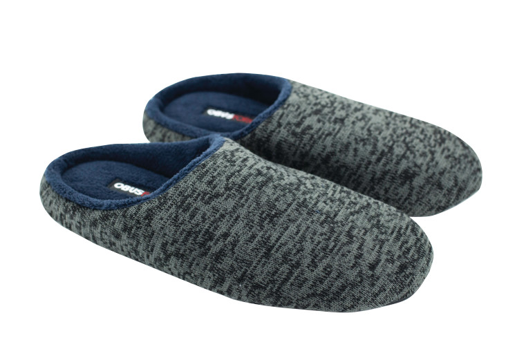 נעלי בית של דר גב 149 שקלים