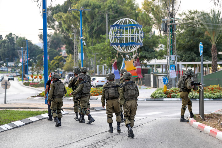 חיילי צה''ל בסריקה אחרי מחבלי חמאס בשדרות
