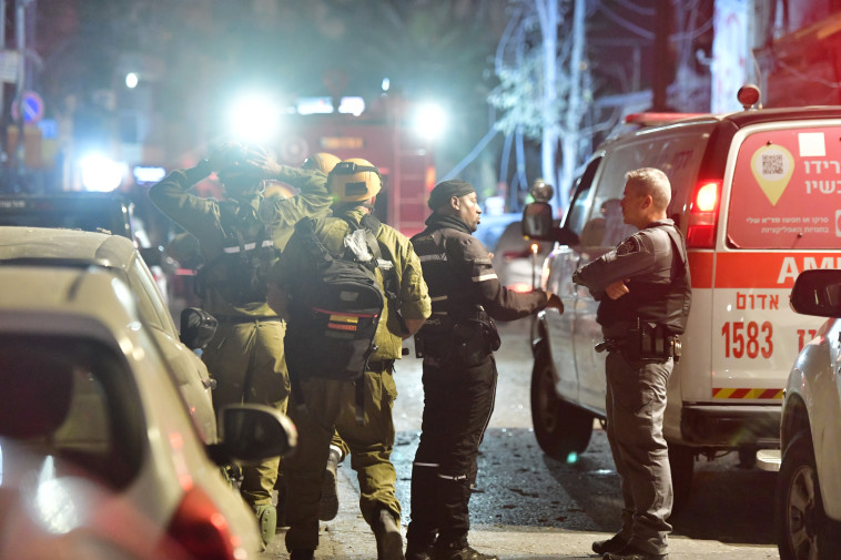 נפילת רקטה בשכונת פולרנטין בתל אביב