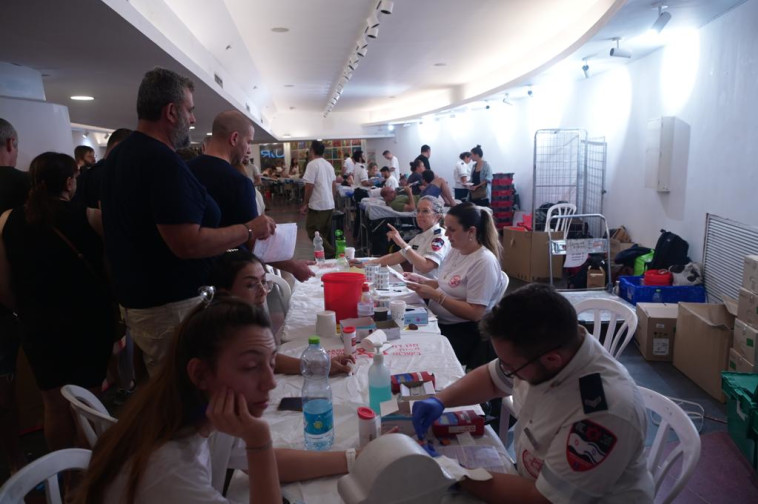 עמדת תרומת דם בדיזינגוף סנטר, תל אביב