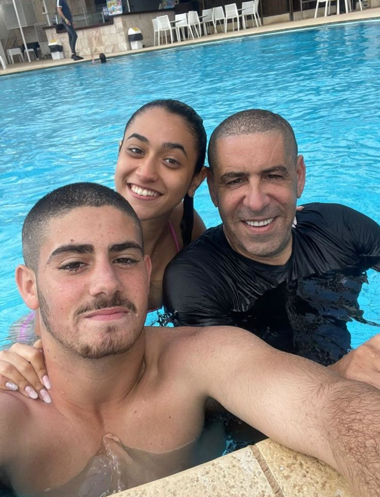 היה אהוב על כולם. אור מזרחי ז\'\'ל ומשפחתו