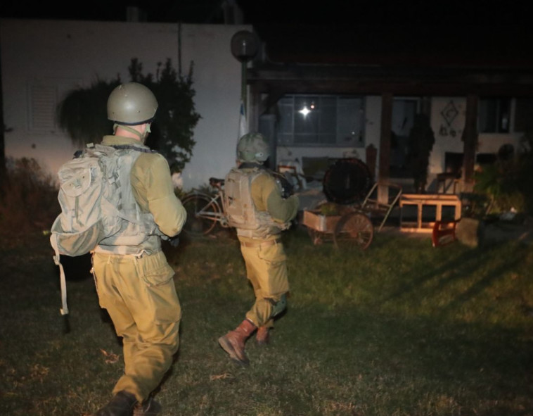 פעולות הכוחות בכפר עזה 