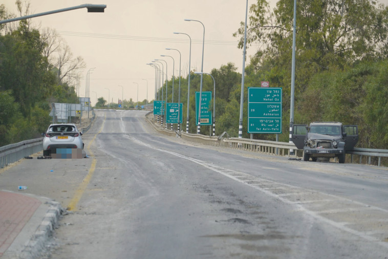 כבישי עוטף עזה במבצע חרבות ברזל