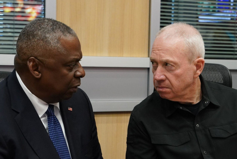 שר הביטחון יואב גלנט ומזכיר ההגנה האמריקני לויד אוסטין