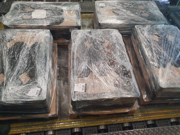 הציוד של מנהל החברה הישראלית