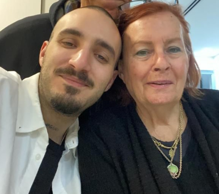 איתמר מזרחי וסבתו ורדה הרמתי שנרצחה על ידי המחבלים 