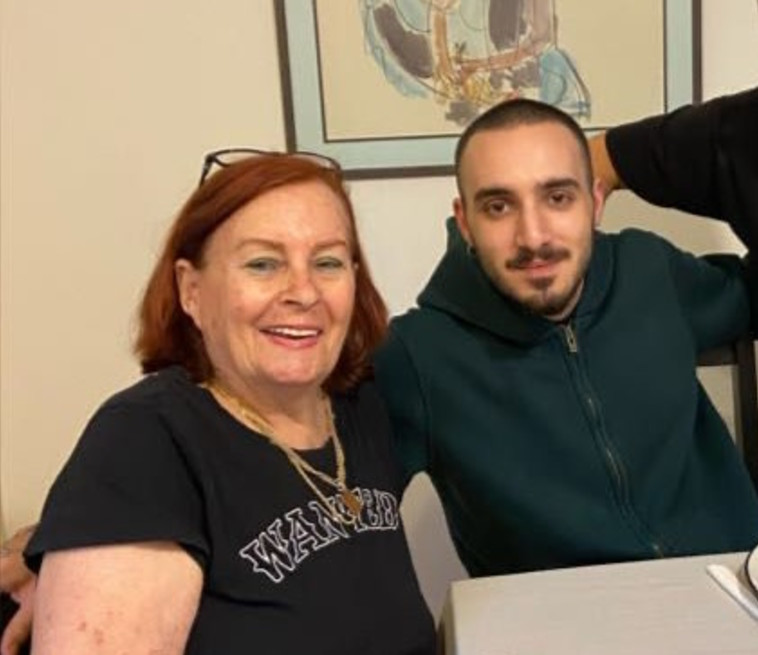 איתמר מזרחי וסבתו ורדה הרמתי שנרצחה על ידי המחבלים 