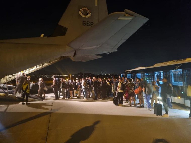 מחזירים את משרתי המילואים לארץ