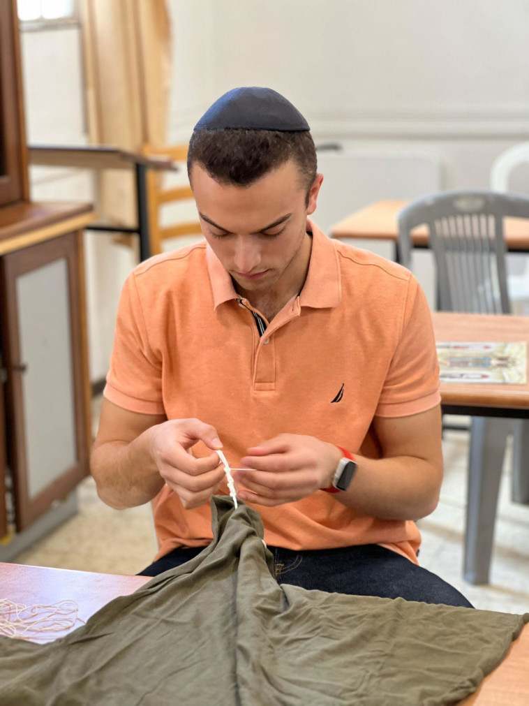 מיזם הכנת ציציות ברמת גן