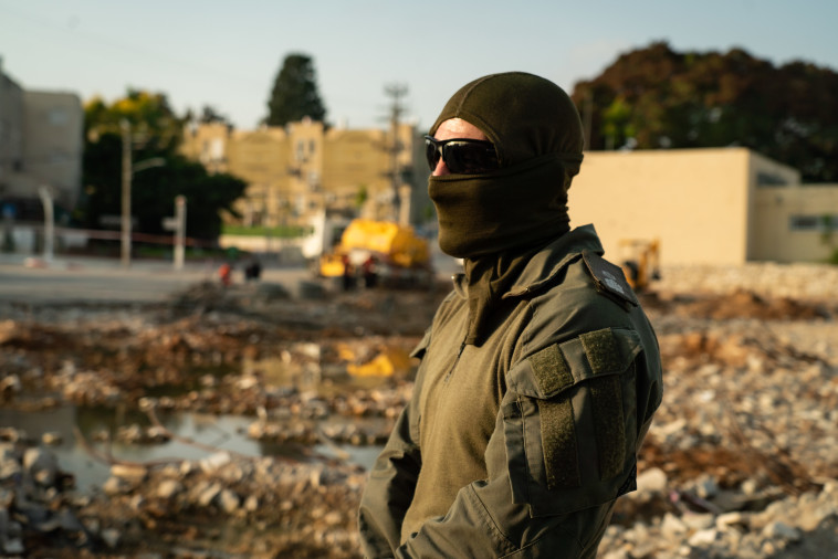 לוחם ימ''מ בתחנת שדרות