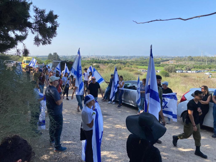 הלוויתו של סרן יובל זילבר ז''ל (צילום: אבשלום ששוני)