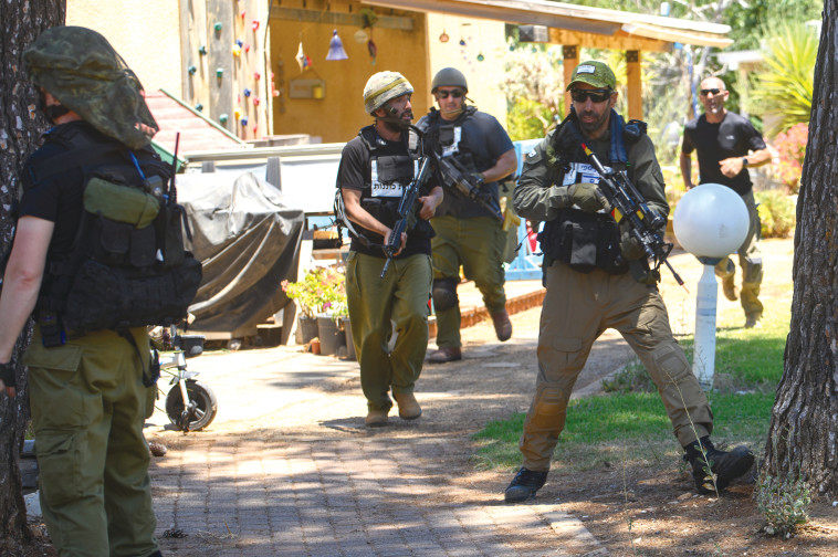 אימון של כיתת כוננות בקיבוץ בצפון