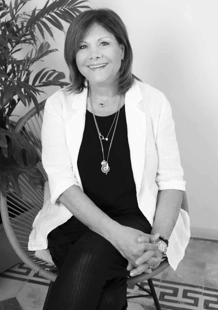 ד''ר פאני בר לוי, גינקולוגית ומומחית לאסתטיקה ווגינלית