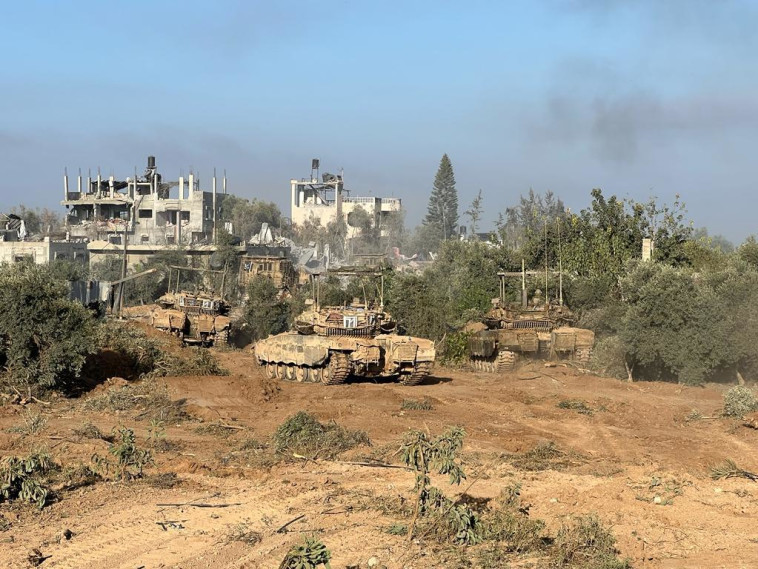טנקים של חטיבת הראל במרחב בית חנון (צילום: דובר צה''ל)