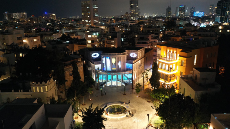 צילום רחפן, מוזיאון העיר תל אביב (צילום: טל אלמוג)