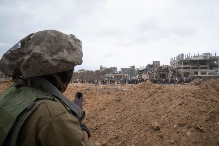 תושבי רצועת עזה נעים מאזור הלחימה בצפון הרצועה דרומה