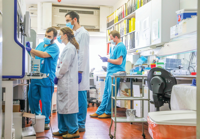 צוות רפואי בבי"ח רמב"ם - למצולמים אין קשר לנאמר בכתבה