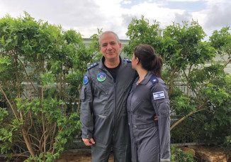 רס"ן ל' עם אביה מאיר