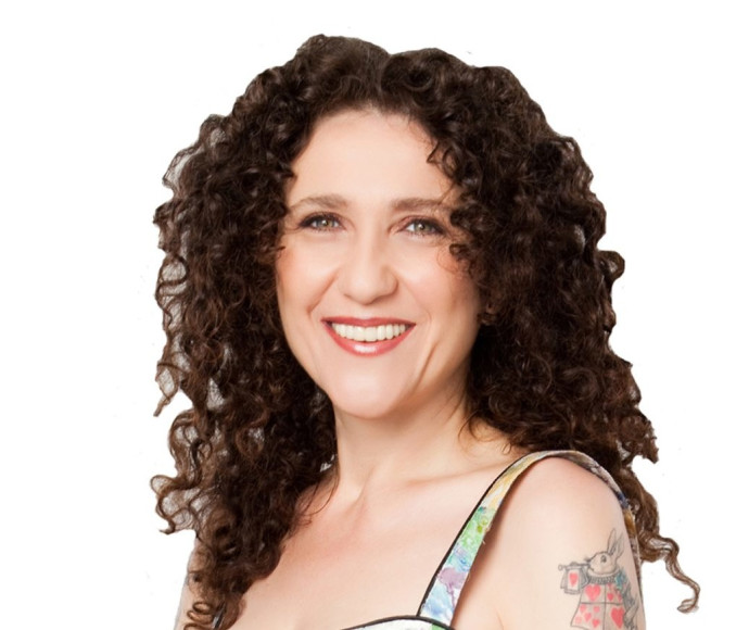 אלונה דניאל: "היו לי התקפי חרדה, ההופעות היו נוראיות עבורי" | מעריב