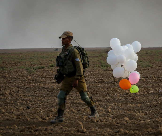 בלוני תבערה, צילום: יוסי זמיר, פלאש 90