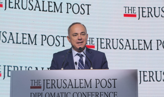 ברווז תקשורתי של שטייניץ: ידיעה שקרית על צינור גז בין ישראל לאירופה