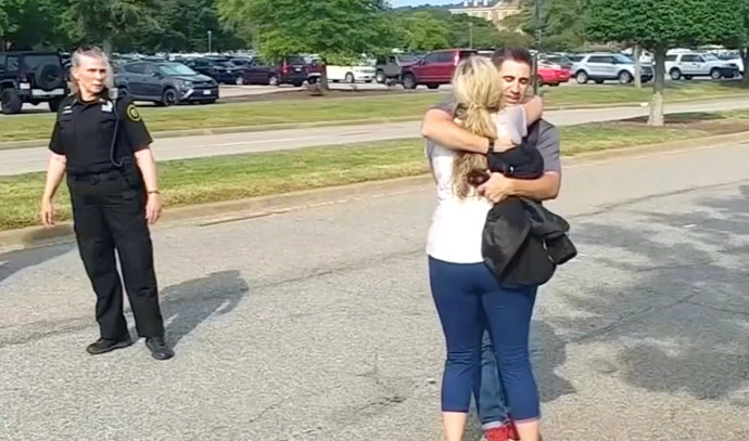 אירוע ירי המוני בוירג'ינה ביץ'. צילום: רויטרס