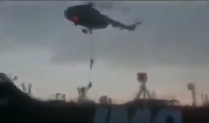 כוחות משמרות המהפכה בהשתלטות. צילום מסך