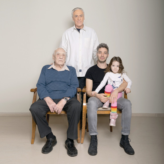 משפחת שוב. צילום: דבי מורג