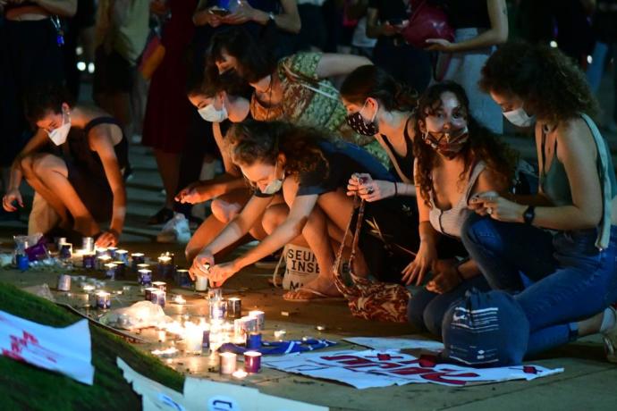 ההפגנה נגד רצח נשים בכיכר הבימה. צלם: אבשלום ששוני