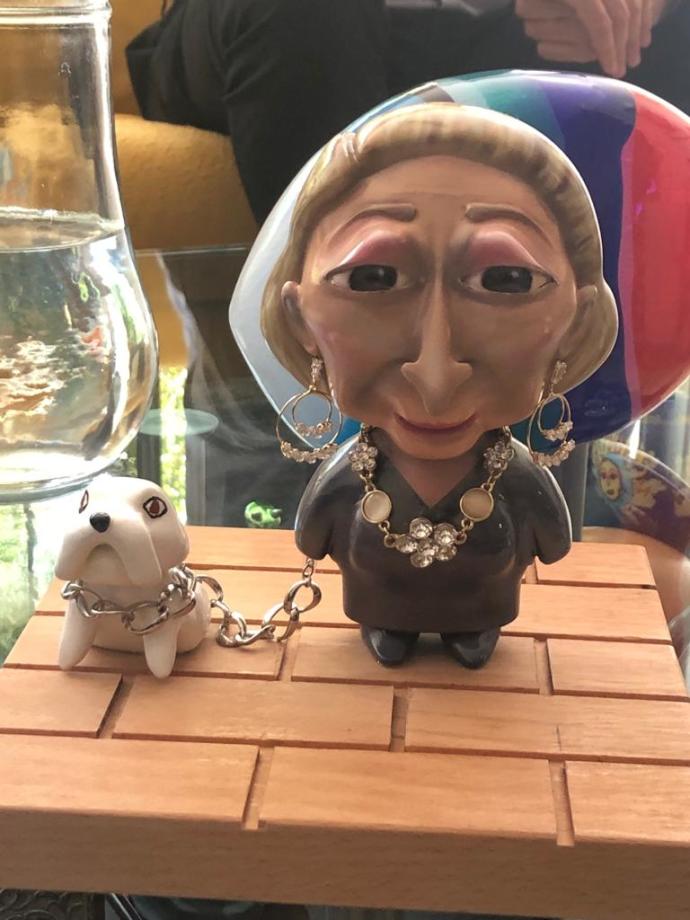 בובה של ליא קניג. צילום: דוברות עיריית גבעתיים