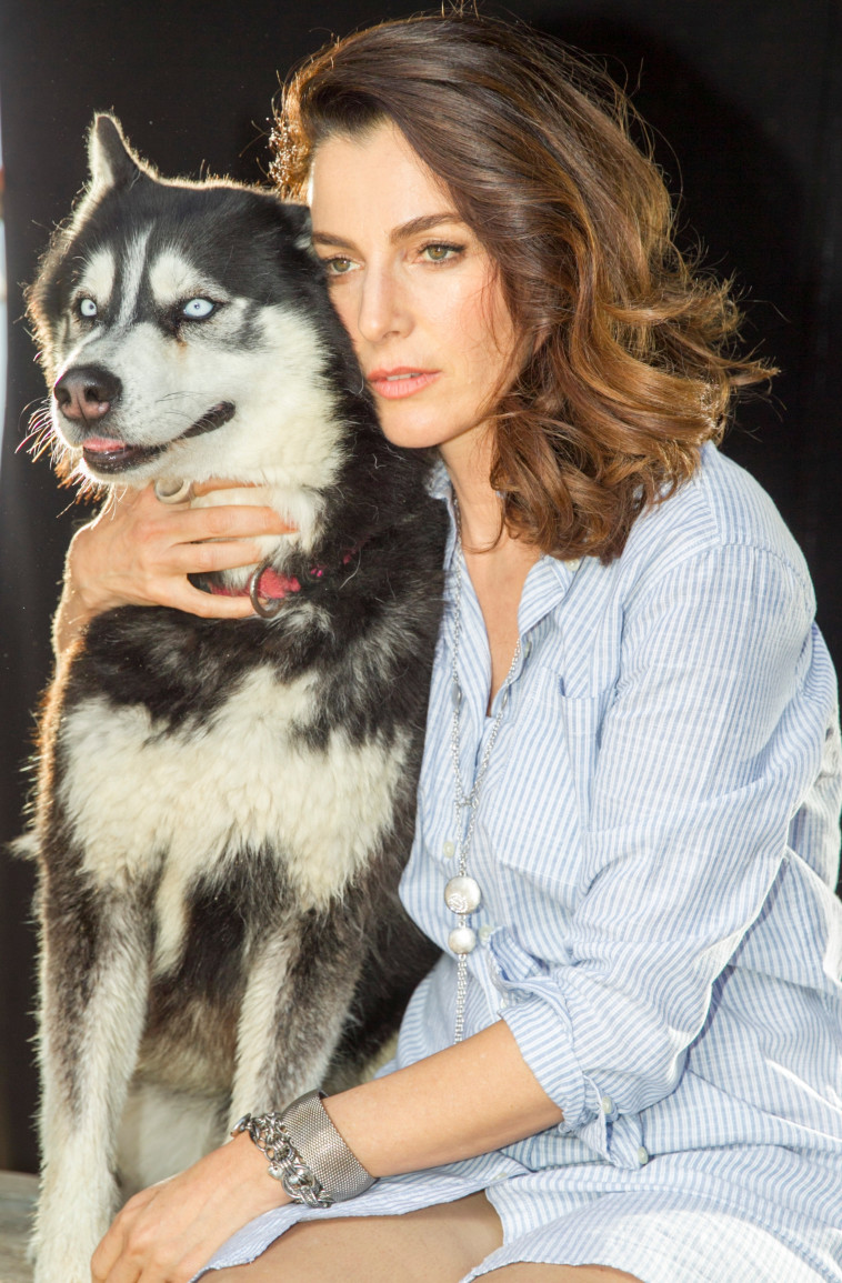 דר-מה! זורר מדגמנת